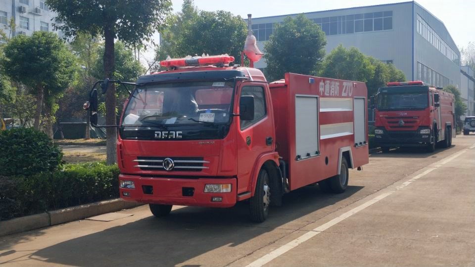 東風(fēng)單排水灌消防車 jpg CA83DF146419496A015BE00B44941FA0_副本.jpg