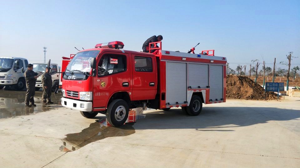 東風(fēng)多利卡消防車(chē)圖片展示.jpg E62F0EFD4B5537E2C2635C18C736EE06_副本.jpg